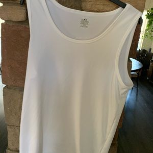 Two Under Armour workout tanks XXXL
